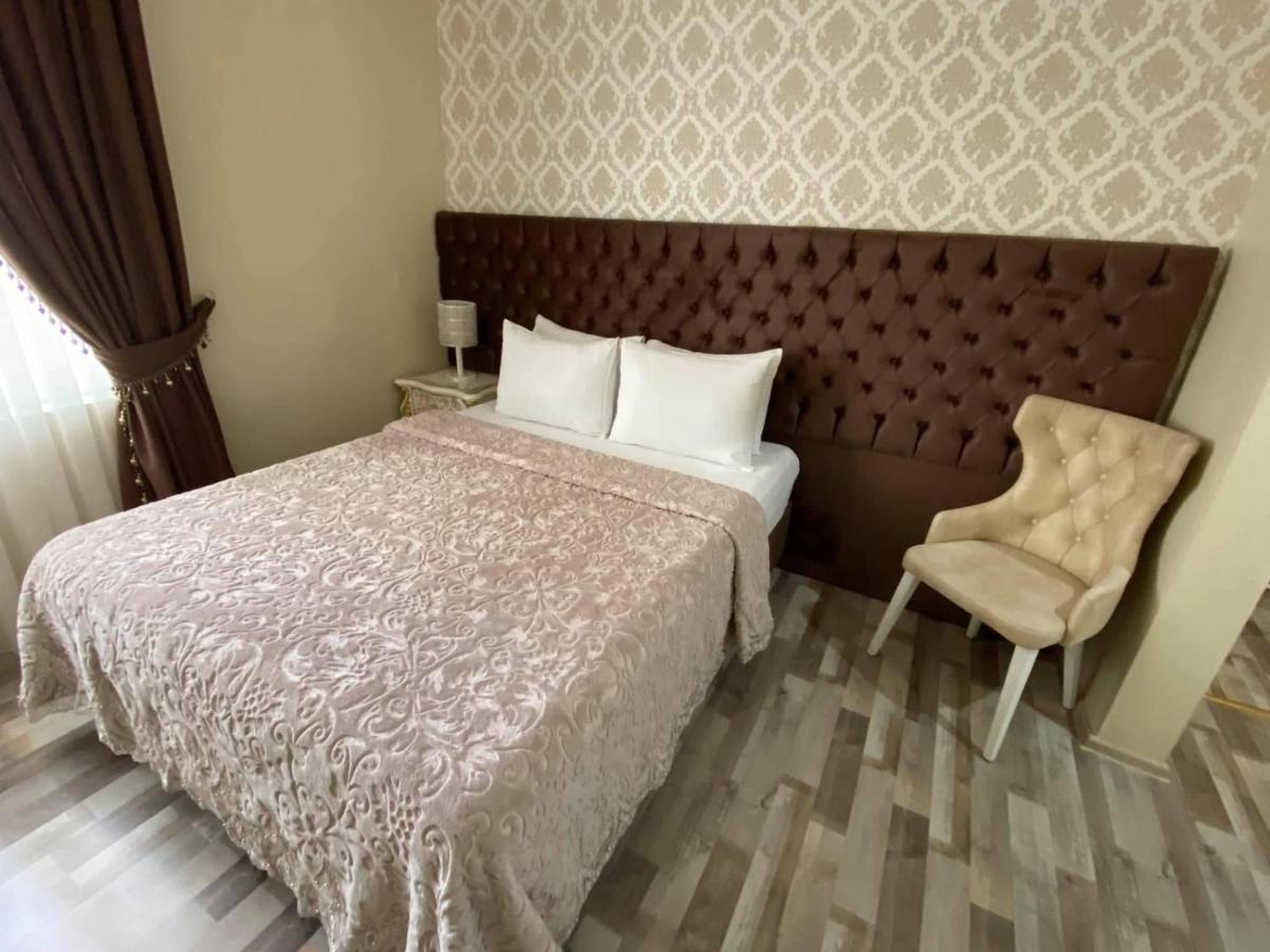 Otantik Shumen Hotel ภายนอก รูปภาพ
