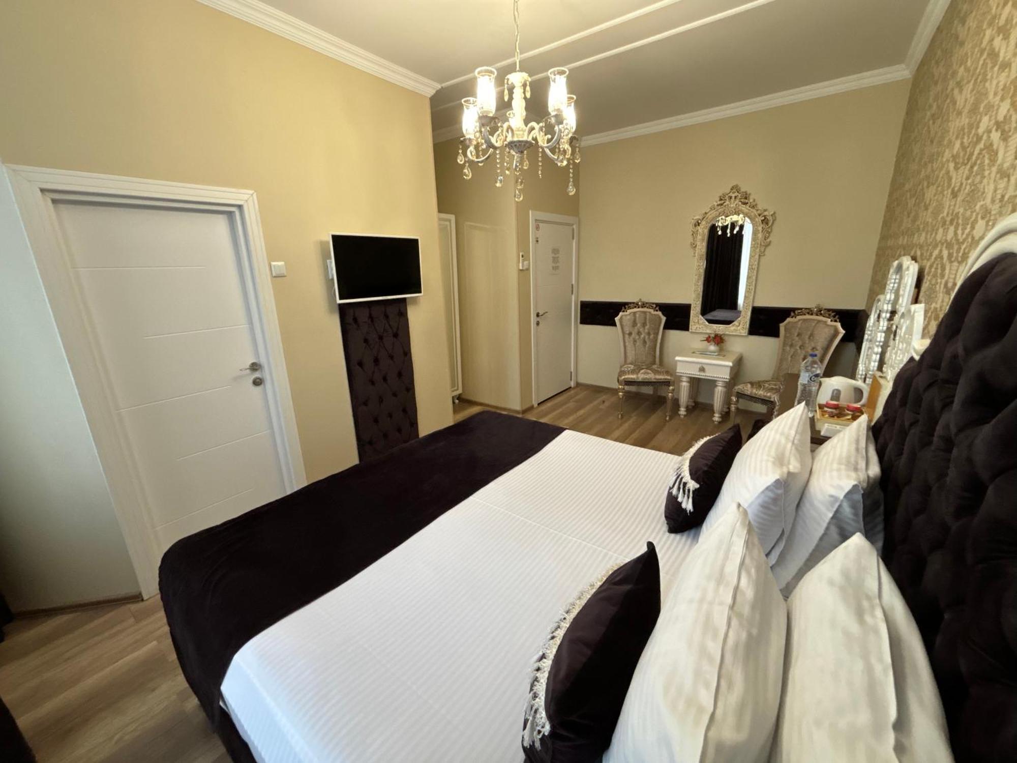 Otantik Shumen Hotel ภายนอก รูปภาพ