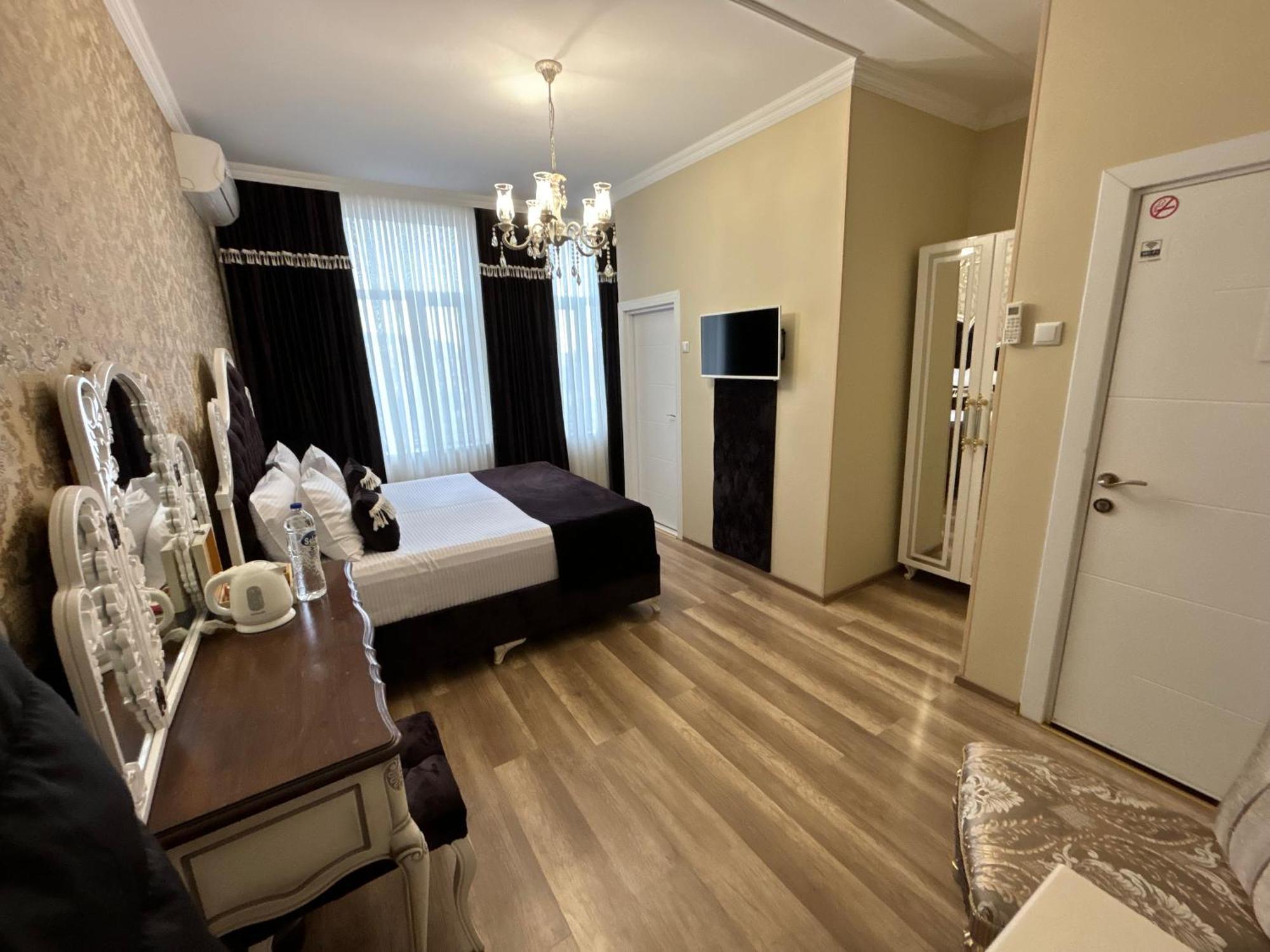 Otantik Shumen Hotel ภายนอก รูปภาพ