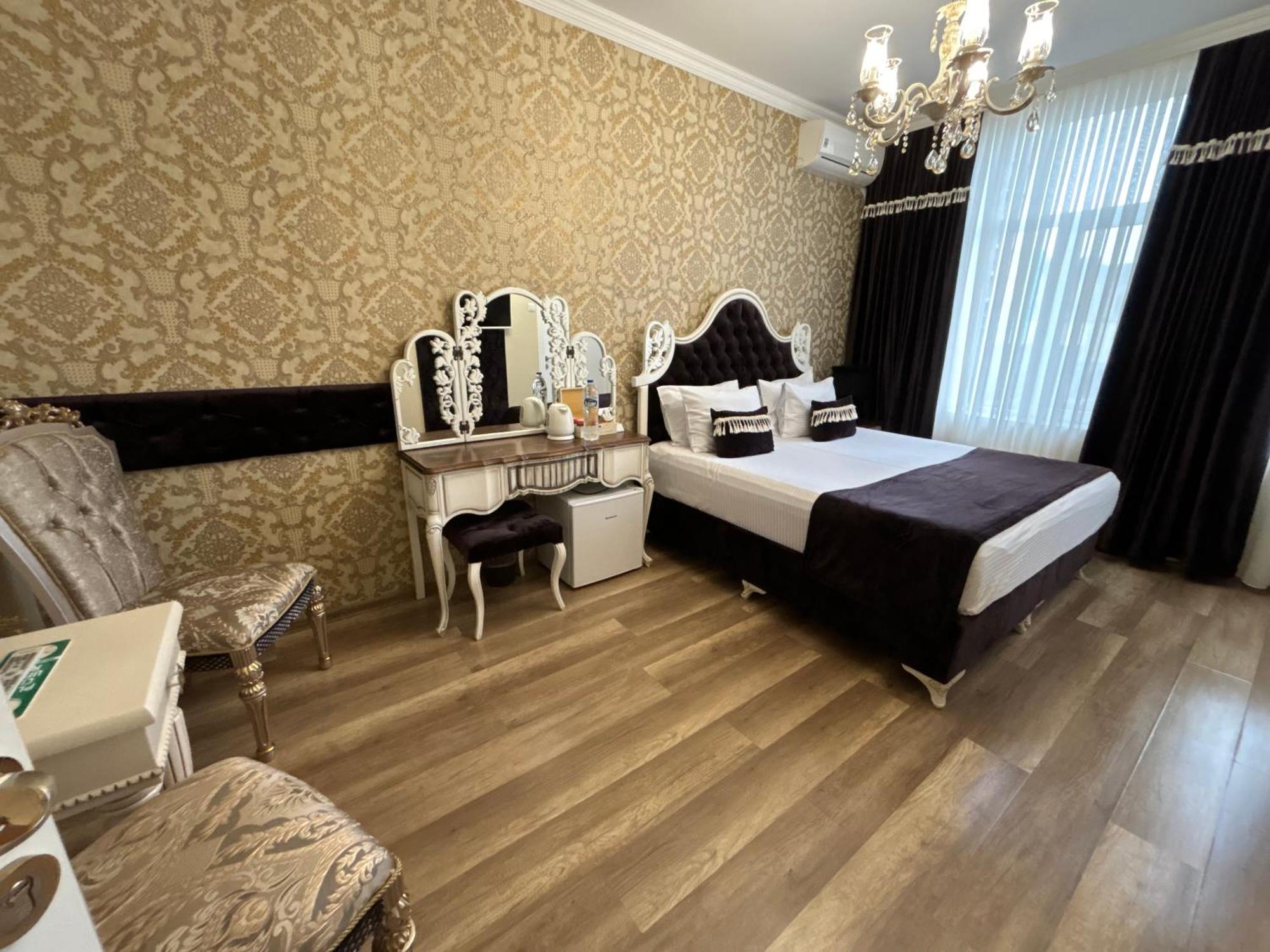 Otantik Shumen Hotel ภายนอก รูปภาพ