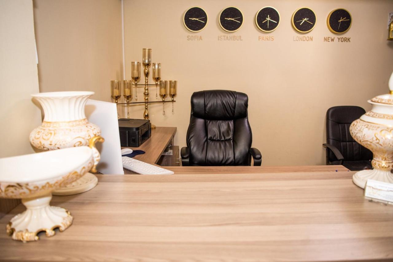 Otantik Shumen Hotel ภายนอก รูปภาพ