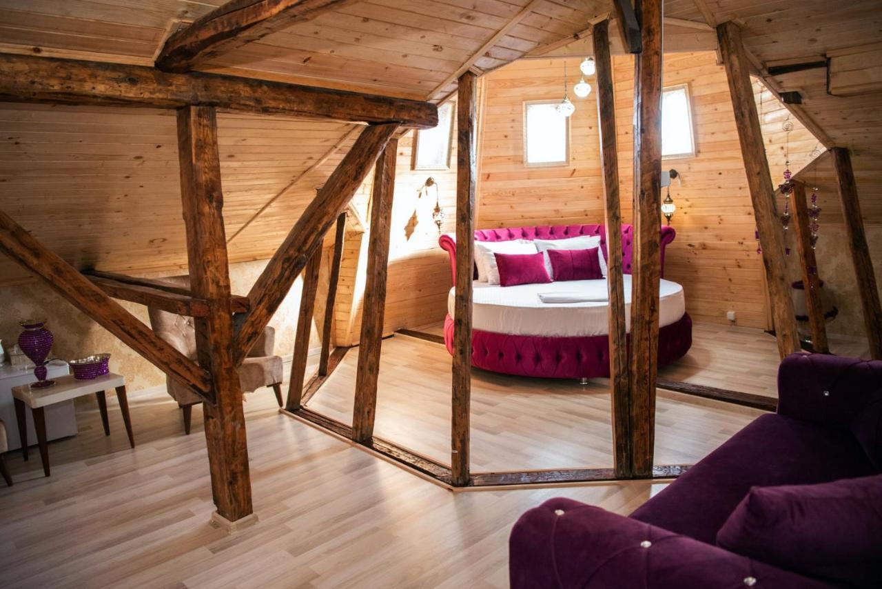 Otantik Shumen Hotel ภายนอก รูปภาพ
