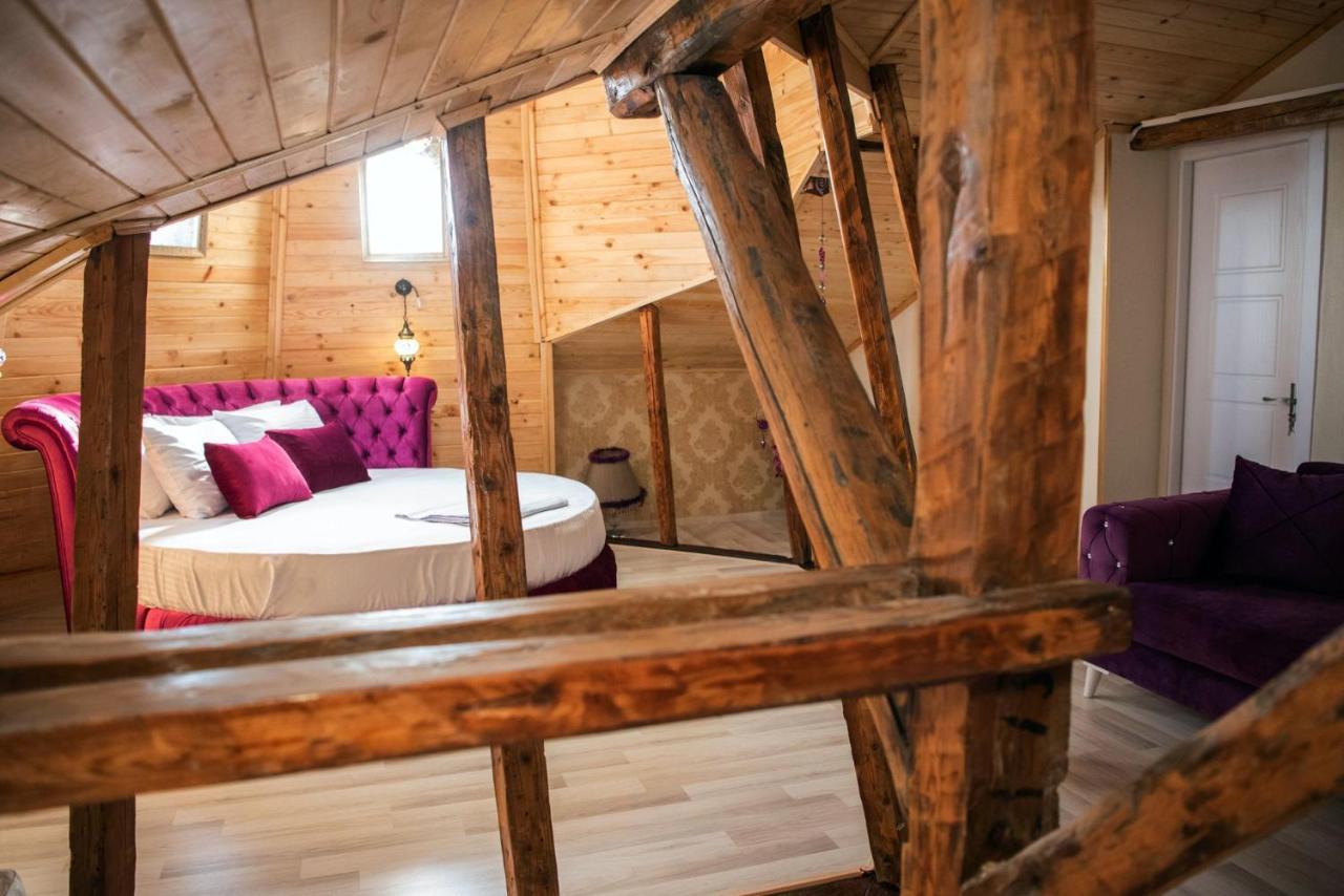 Otantik Shumen Hotel ภายนอก รูปภาพ