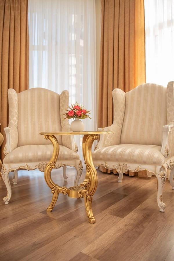 Otantik Shumen Hotel ภายนอก รูปภาพ